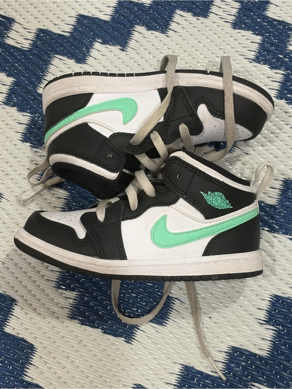 Jordan 1 Mid Sneakers White Black Green Glow Size 9c w/ Box